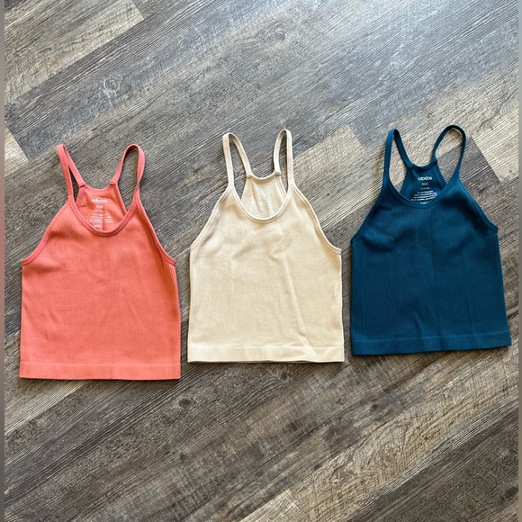 Women’s Ribbed Crop Tank Size XS/S 3 Pack - Picture 5 of 7